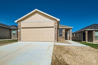 Building Photo - 4 Bedrooms located off Hwy 90W and Grosenb...