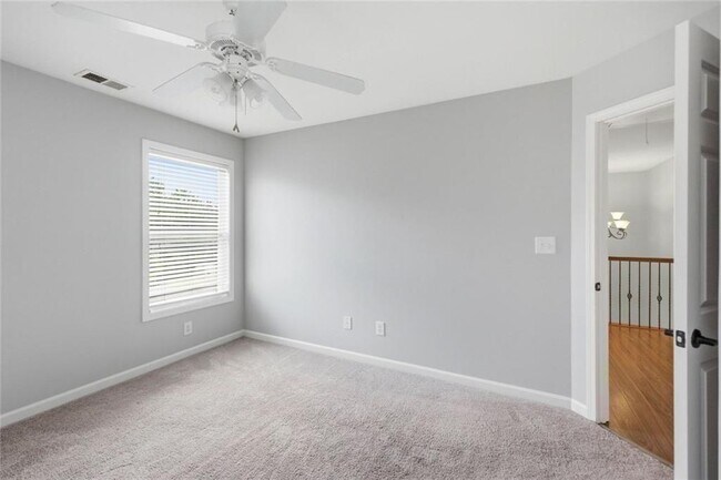 Building Photo - 518 S Fortune Way