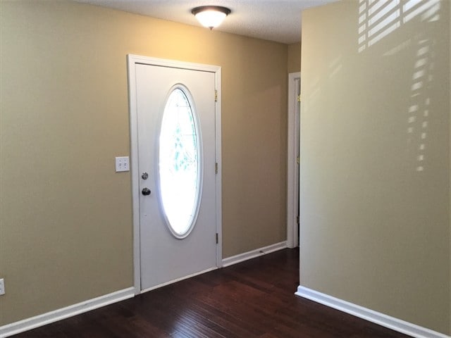 Building Photo - 8100 Chatham Oaks Dr