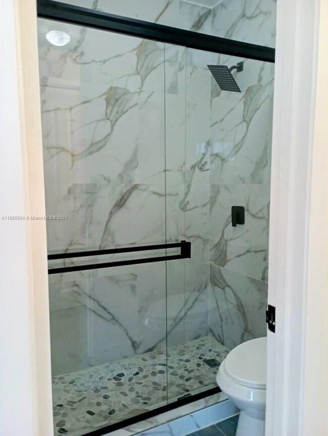 Building Photo - 2531 W 60th Pl