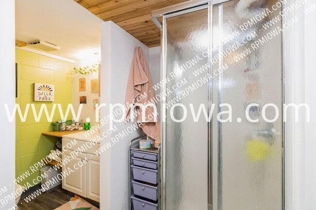 Building Photo - 3309 Tripp St