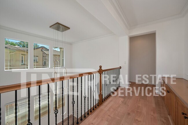 Building Photo - 2469 Kinsella Way