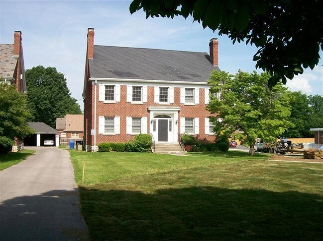 Primary Photo - 1601 Nicholasville Rd