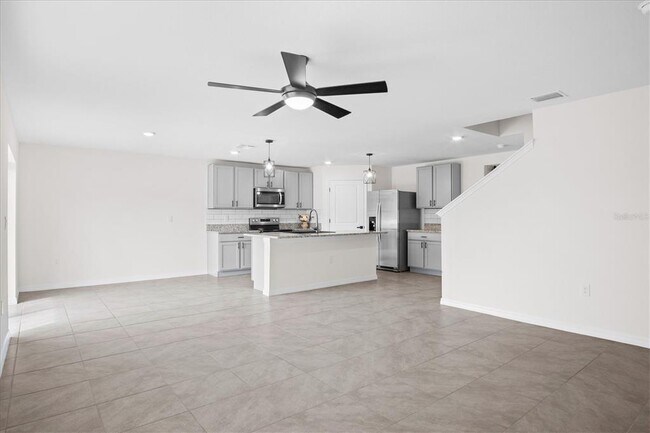 Building Photo - 8455 Clearway Dr