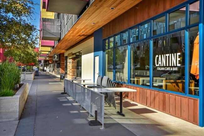 Building Photo - 1404 Juliet St