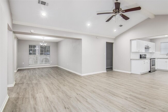 Building Photo - 1702 Athens Dr