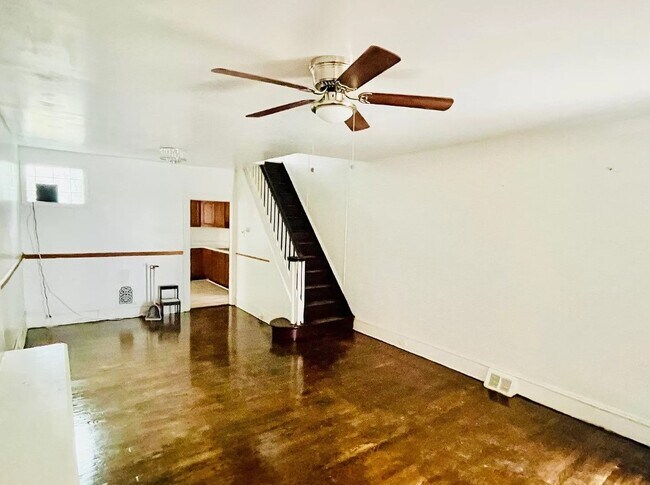 Building Photo - 2408 N Chadwick St