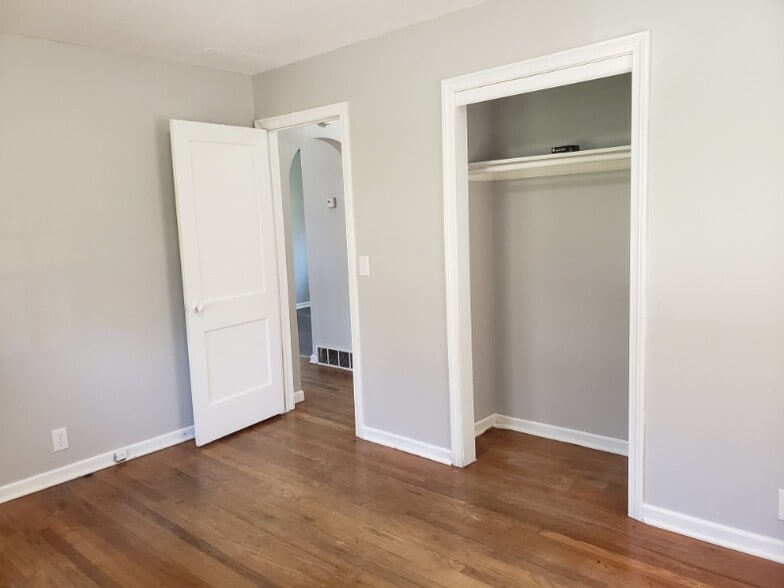 Building Photo - 2356 N Prince St