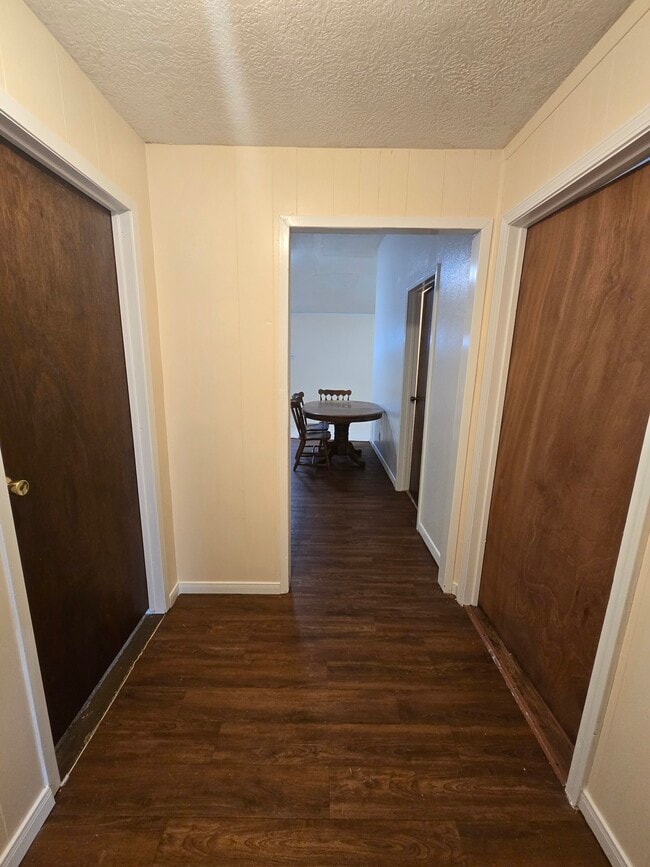 Building Photo - 619 Morrell St