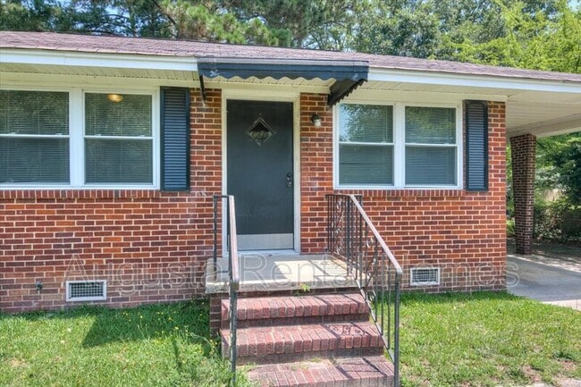 Building Photo - 2004 Shark Dr