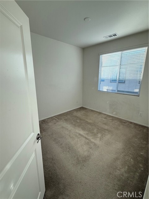 Building Photo - 188 Olive Ave