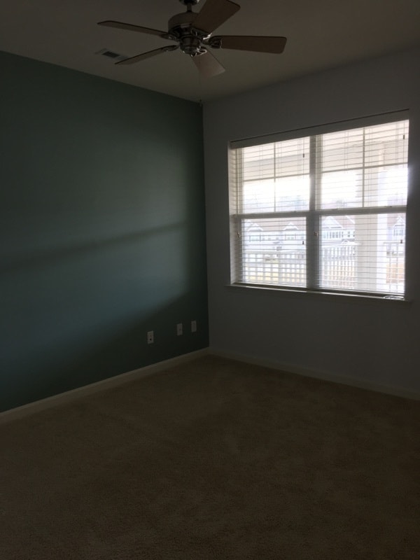 Building Photo - Condo in The Grande at Canal Pointe