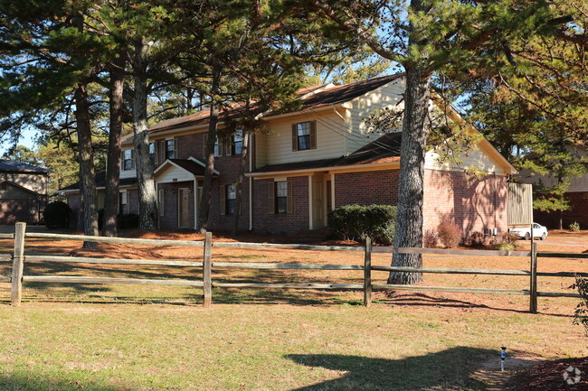 Building Photo - Willowgate Apartments