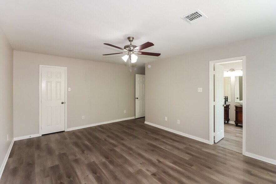 Building Photo - 5026 Amorgas Isle Dr