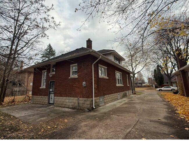 Building Photo - 21678 Bennett St