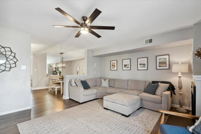Building Photo - 4 Bedroom 2 Bath Townhome in Exton Station