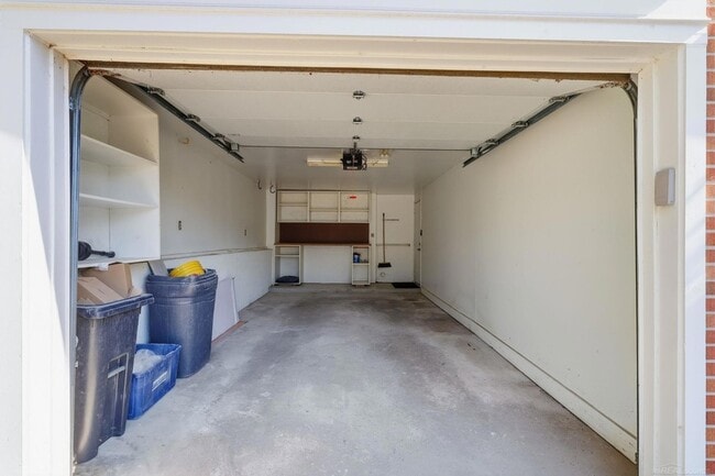 Building Photo - 1340 Kings Cove Dr E