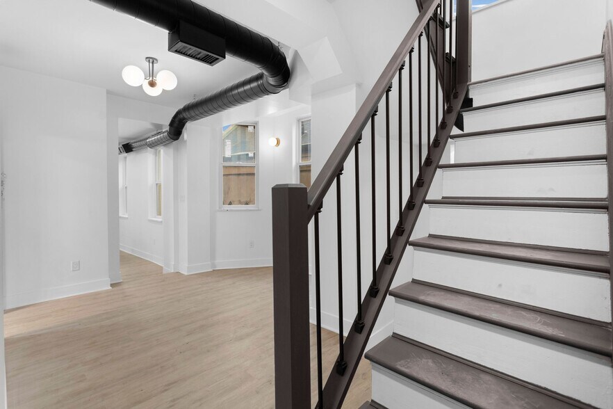 Stairs - 2035 Forbes Ave