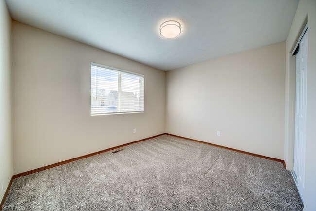 Building Photo - 1923 N Nelson St