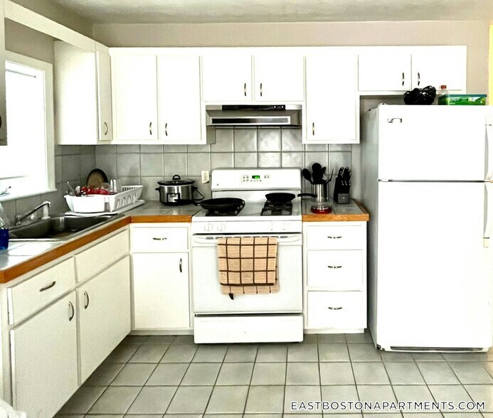 Primary Photo - 236 Princeton St