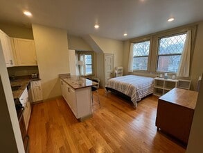 Building Photo - FG Rooms and Short Term Rentals