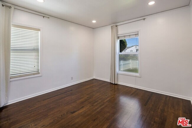 Building Photo - 6446 W 85th St