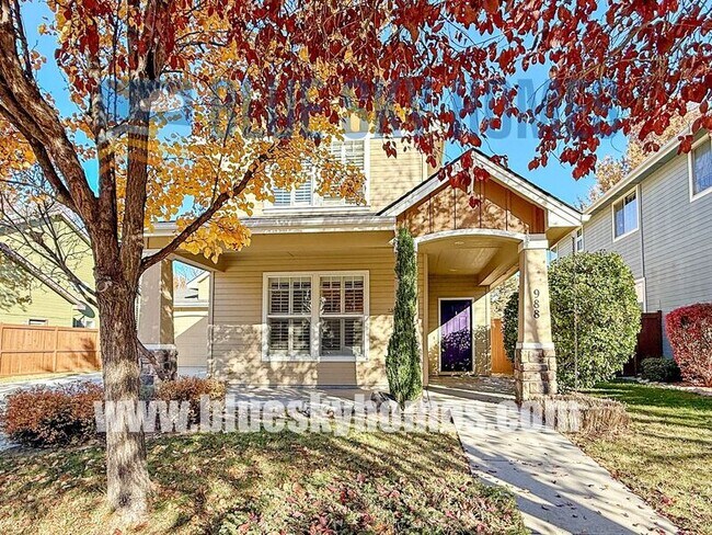 Primary Photo - 988 Washakie St E