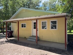 Building Photo - 2 bedroom 1 bath in Saint Cloud ALL UTILITIES INCLUDED