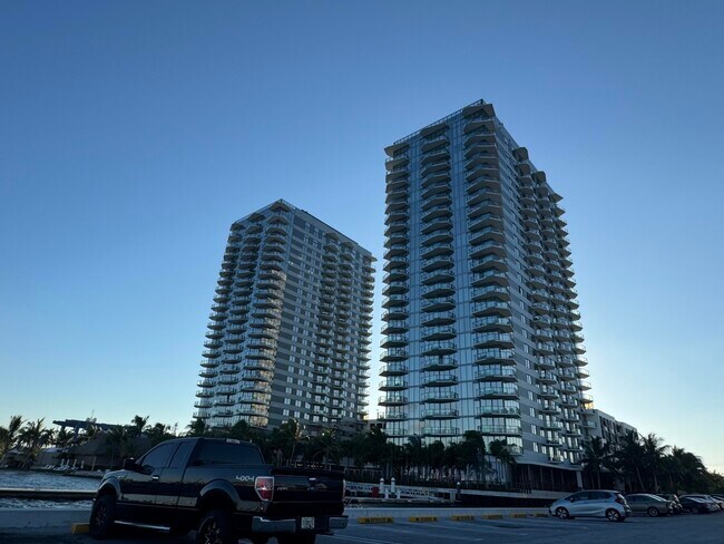 Building Photo - 4500 N Flagler Dr