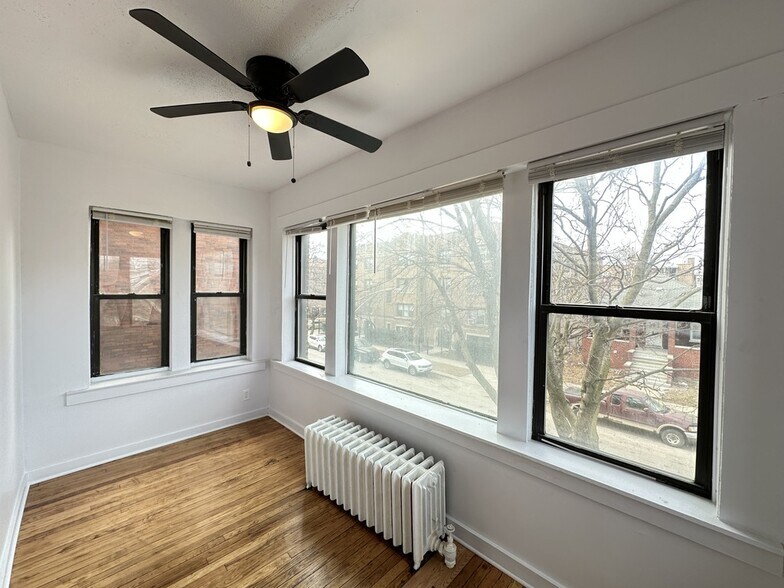 Building Photo - 7149 S Constance Ave