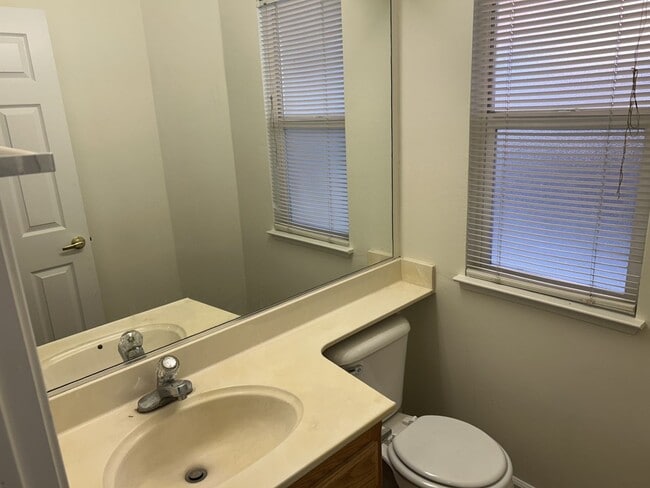 Building Photo - 597 Canvasback Ct