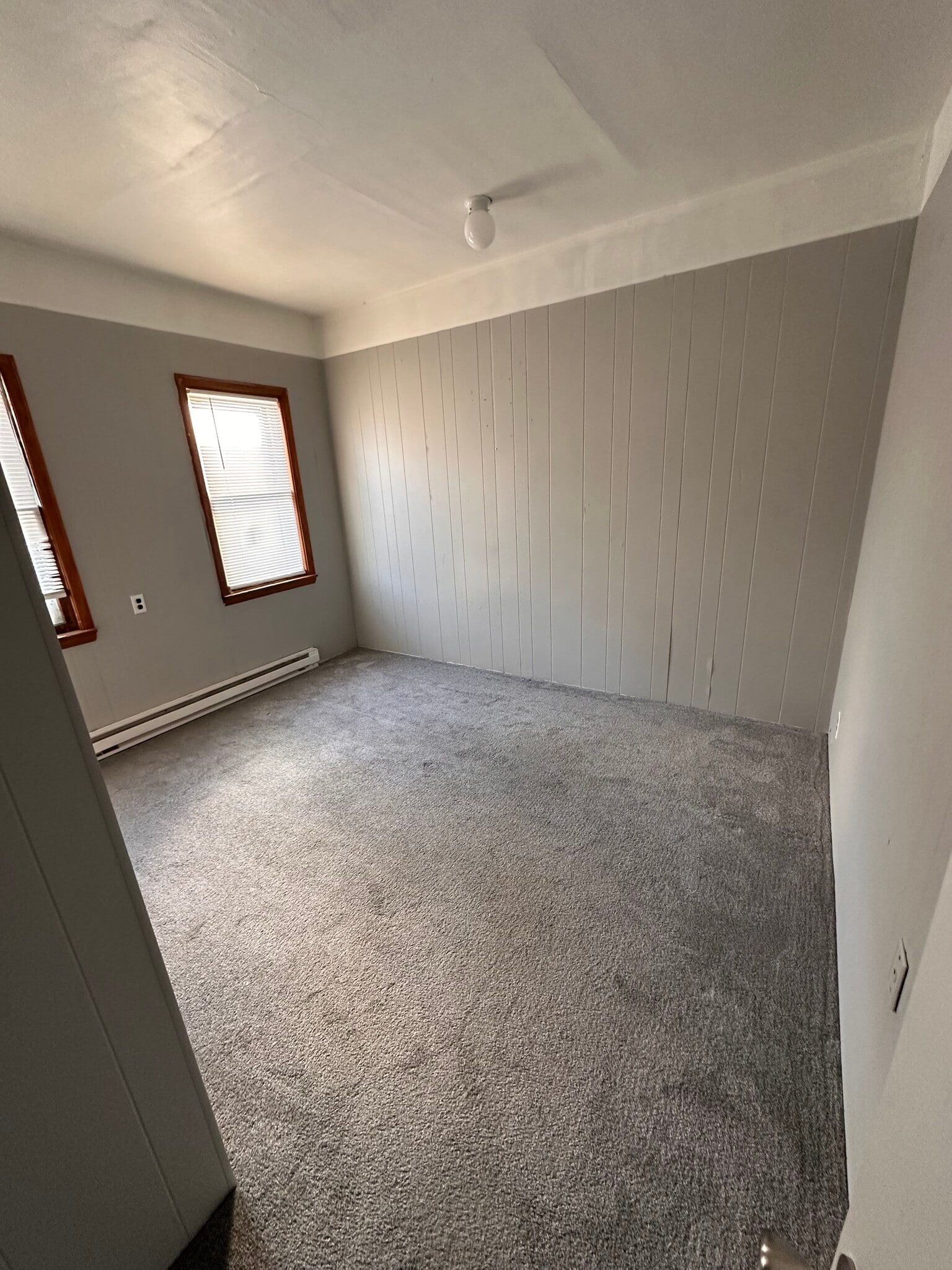 Bedroom 1 - 19 Park St