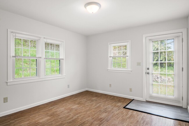 Building Photo - Charming 4-Bedroom Home in Peaceful Rural ...
