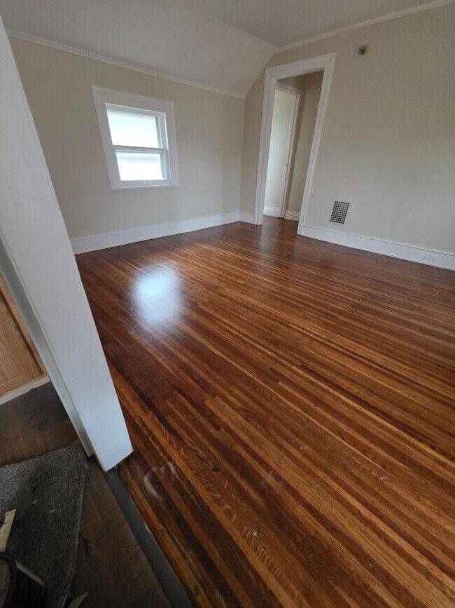 Building Photo - 19 Taylor St