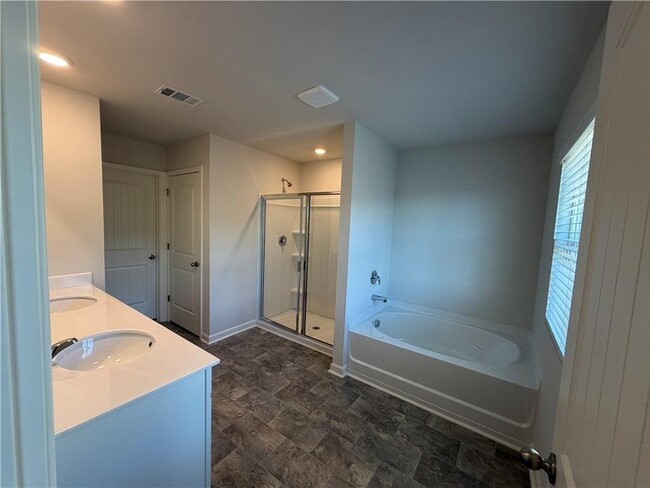 Building Photo - 30 Rustin Rdg