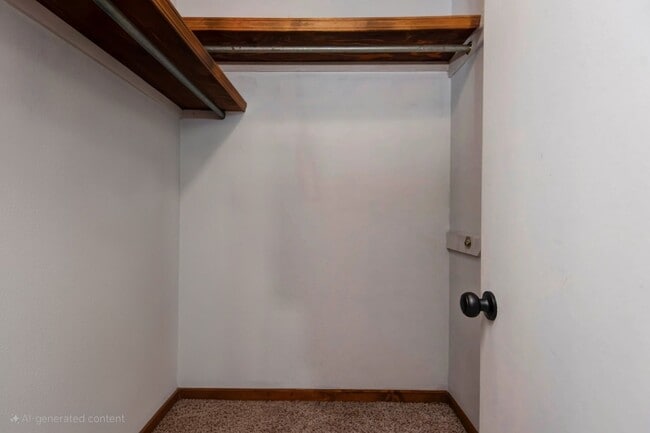 Building Photo - 4 bedrooms / 2 bathrooms / Privacy Fence /  PETS Welcome / WILLARD SCHOOLS / SUNROOM!
