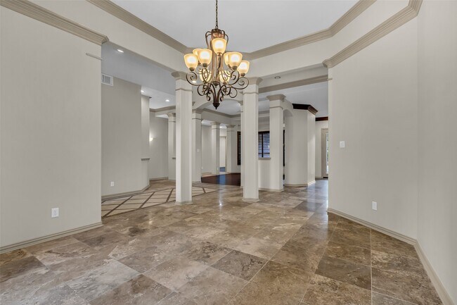 Building Photo - 19309 Whispering Grove E