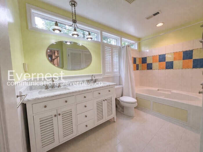 Building Photo - 109 Chesapeake Bay Dr