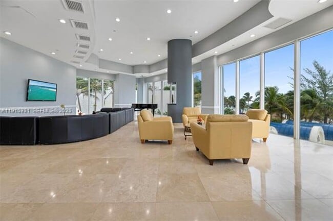 Building Photo - 18671 Collins Ave