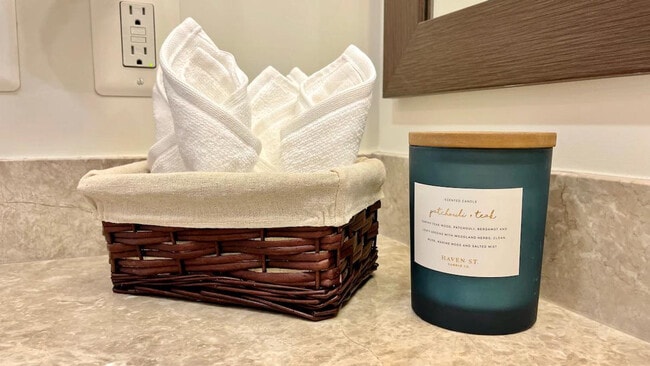 Building Photo - 7480 Carriage Hills Dr