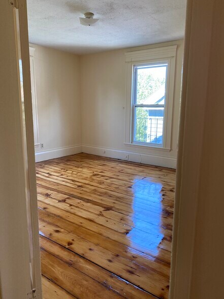 BR 4 - 200 Norfolk St