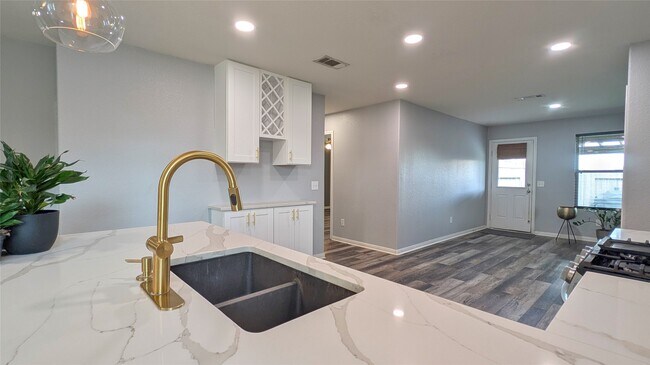 Building Photo - 12311 Skyview Rise Ct
