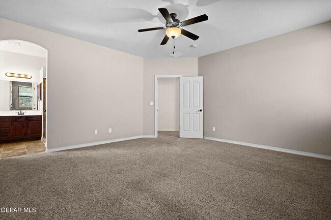 Building Photo - 369 Emerald Acres St