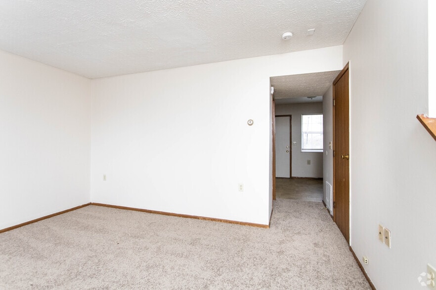 3BR, 1.5BA - 1,019 SF - Indian Mound