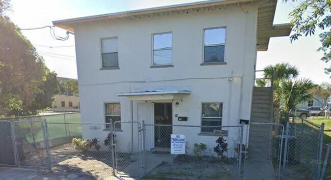 Building Photo - 1013 State St