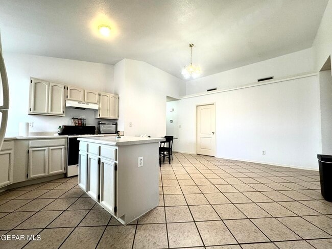 Building Photo - 3549 Mike Godwin Dr