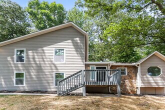 Building Photo - 392 Doeskin Ln SE