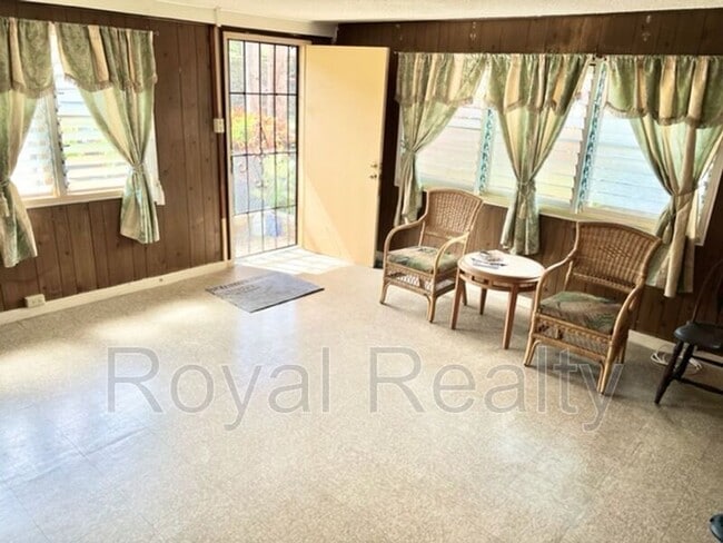 Building Photo - 288 Auwaiolimu St