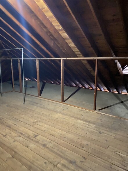 Attic storage - 138 Willis St