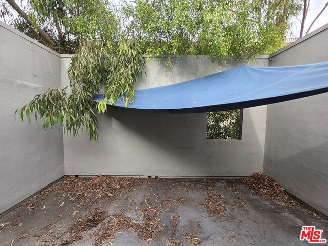 Building Photo - 1421 Greenfield Ave